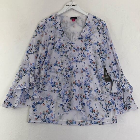 Vince Camuto Floral Flutter Sleeve Blouse - Picture 3 of 6